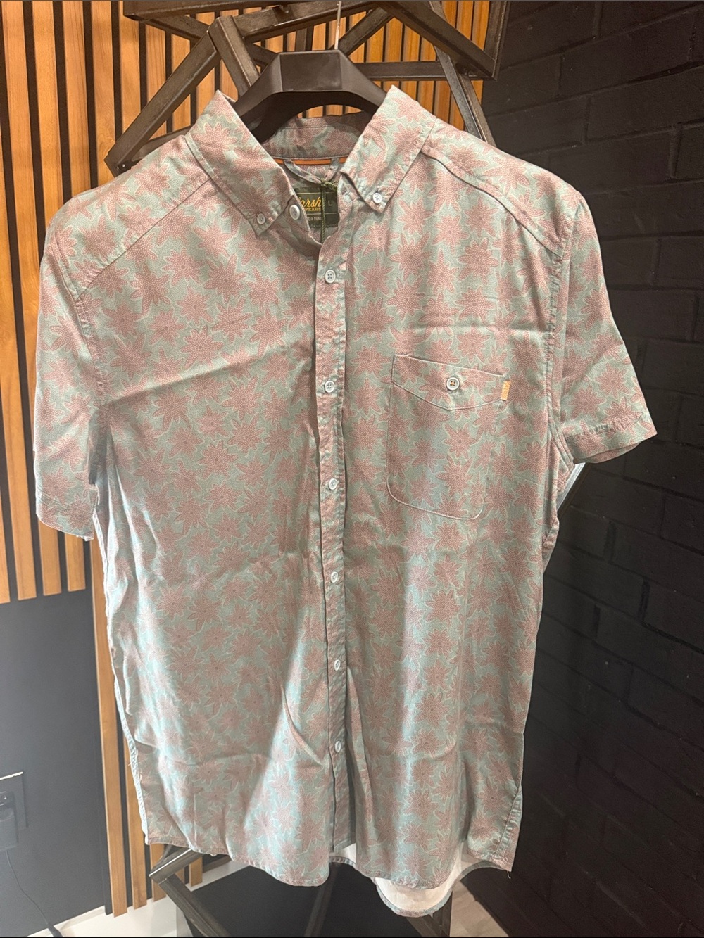 Casual Short-Sleeve Button-Down Shirt in Mint Floral
